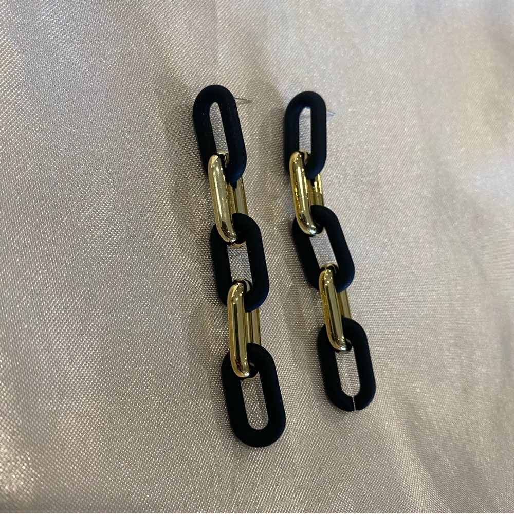 Lightweight black and gold earrings